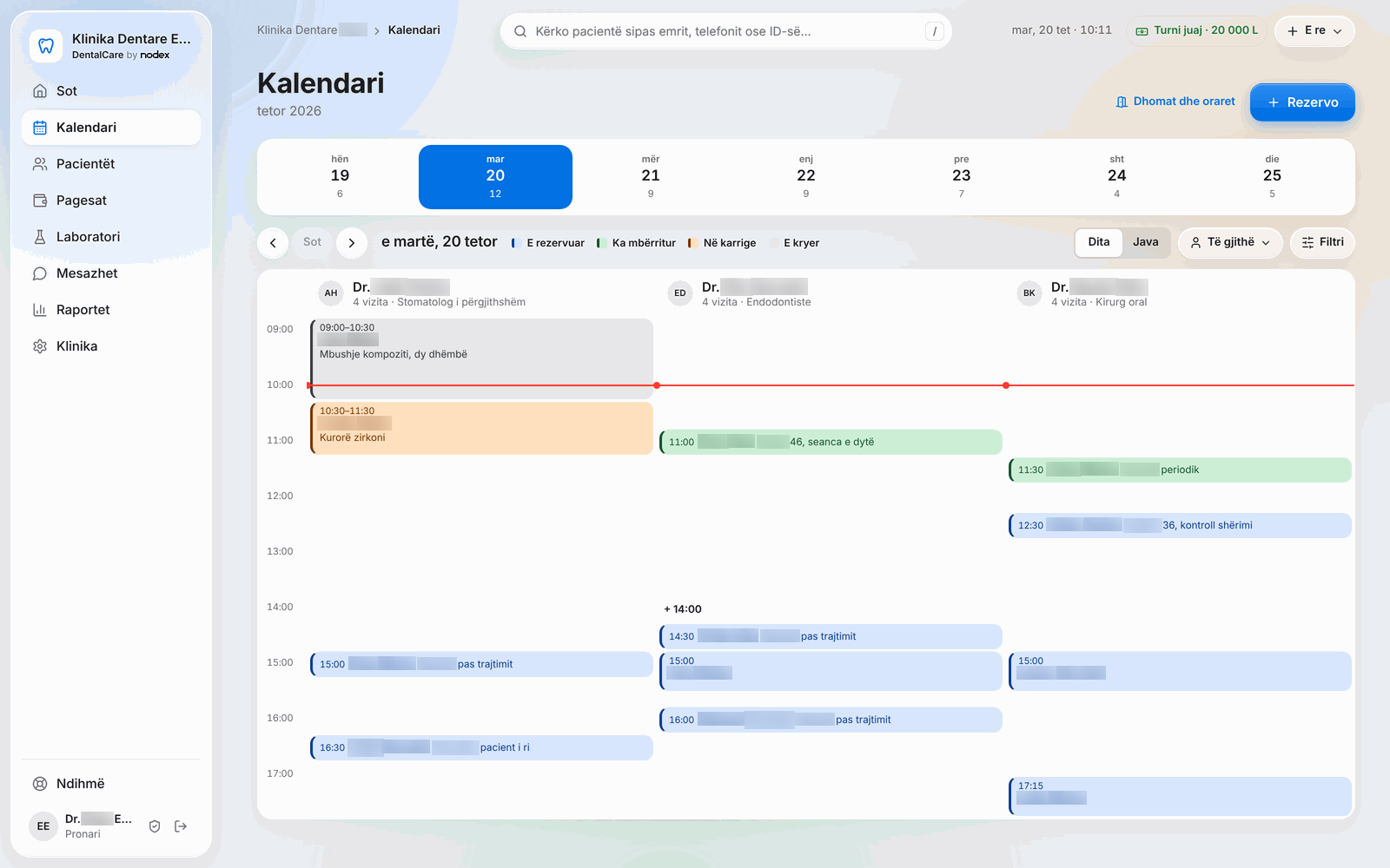 DentalCare – Calendar, day view with one column per dentist